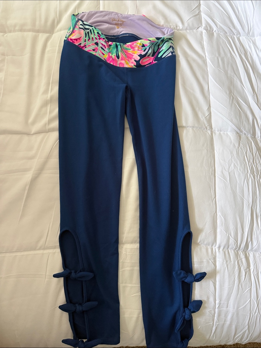 LIlly Pultizer Navy Leggings with Floral Waistband and Side Ties